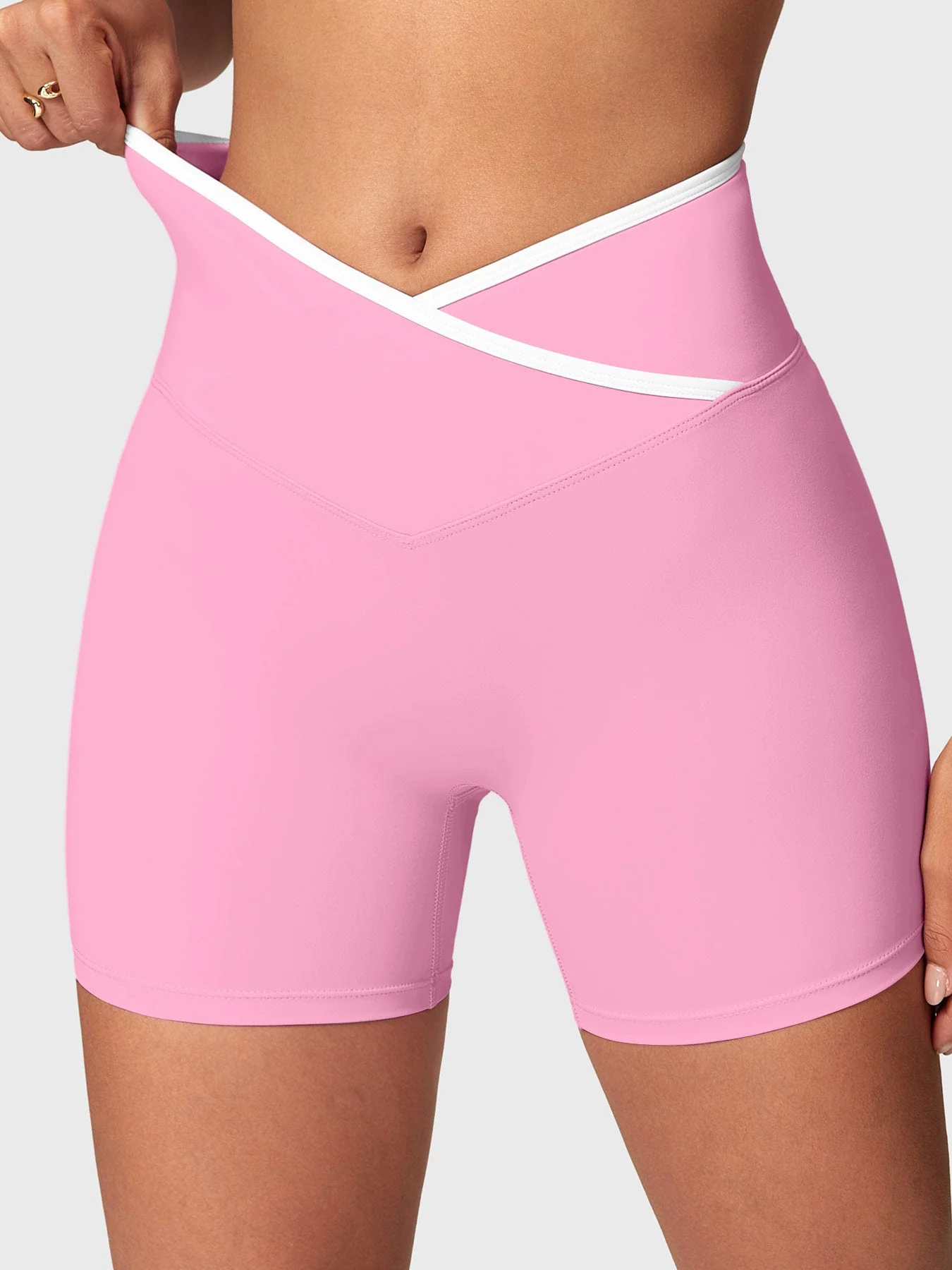 Yeoreo Alberta Contrast Trim Shorts - Image 15