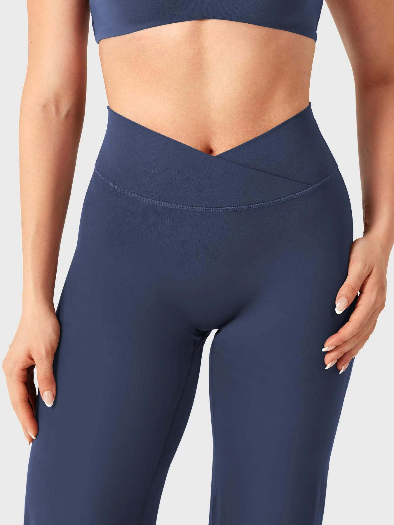 Yeoreo Eddiy 31.5" V-Waistband Straight Leggings - Image 39