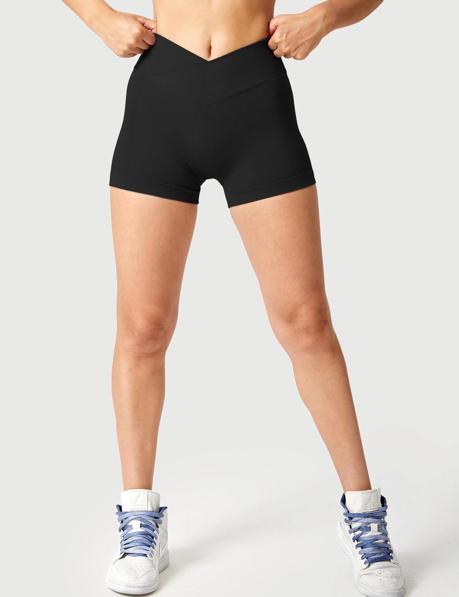 Yeoreo 3.6” Amplify V-Waistband Shorts - Image 3