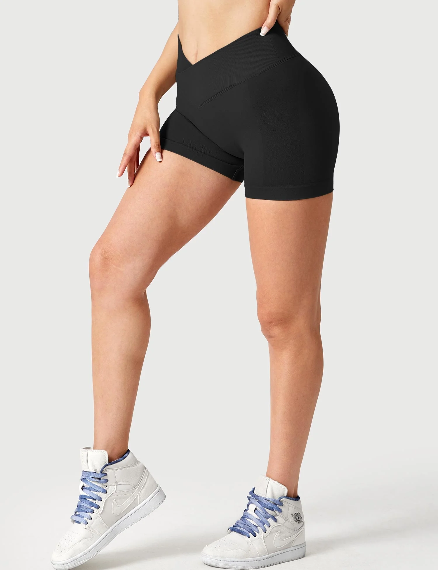 Yeoreo 3.6” Amplify V-Waistband Shorts - Image 4