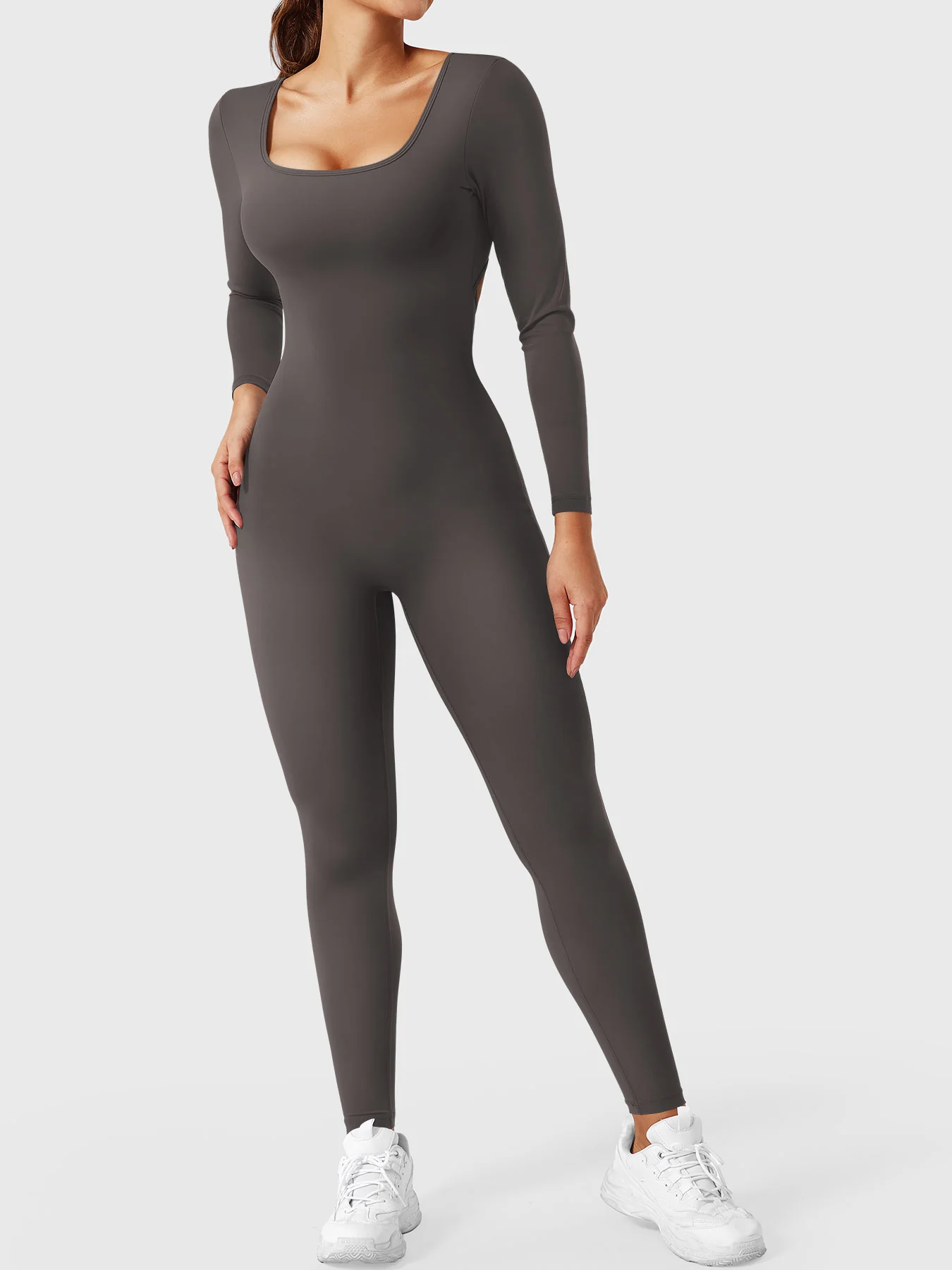 Yeoreo Lizvette V-Back Long Sleeves Jumpsuit - Image 22