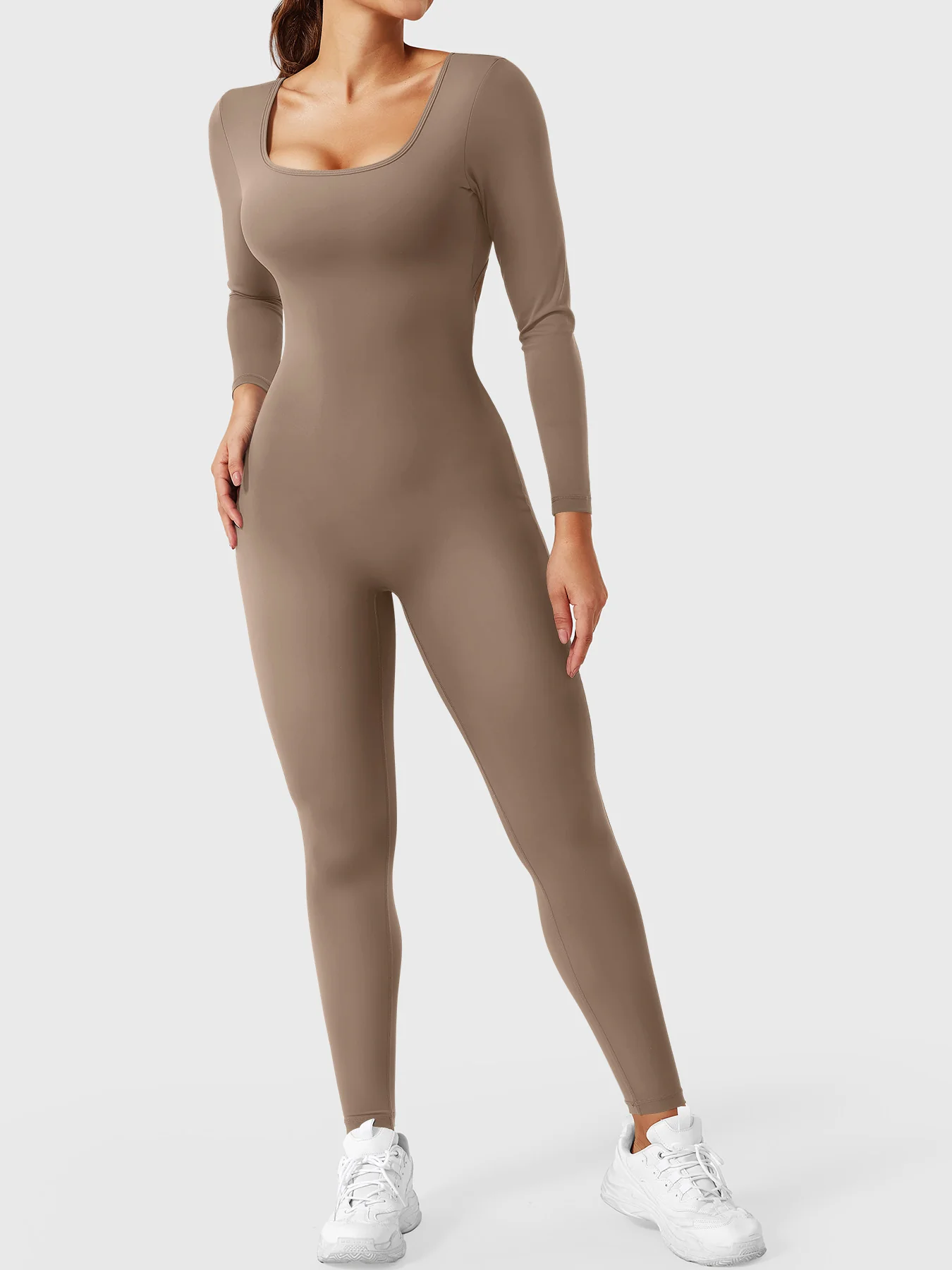 Yeoreo Lizvette V-Back Long Sleeves Jumpsuit - Image 40