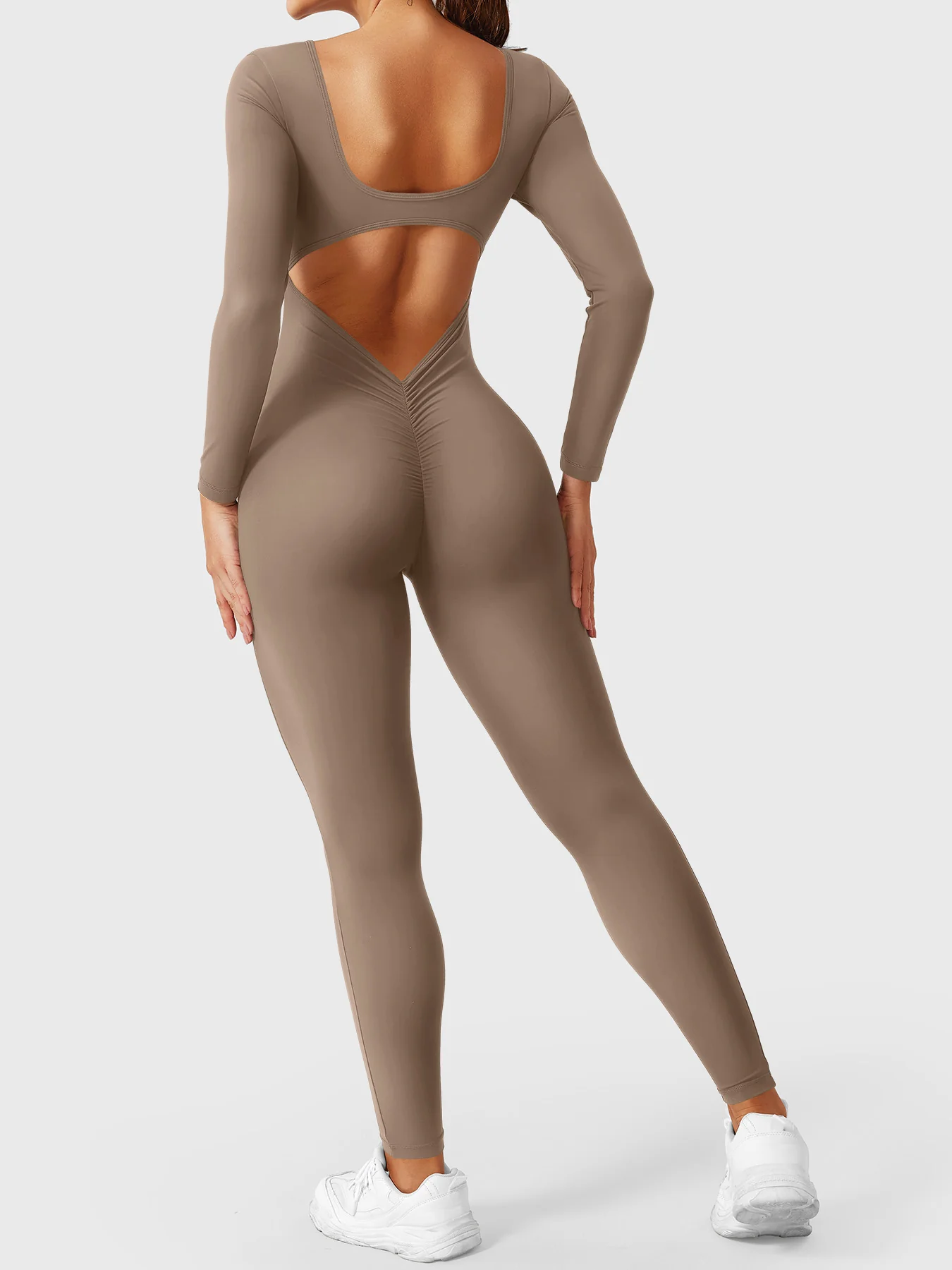 Yeoreo Lizvette V-Back Long Sleeves Jumpsuit - Image 41