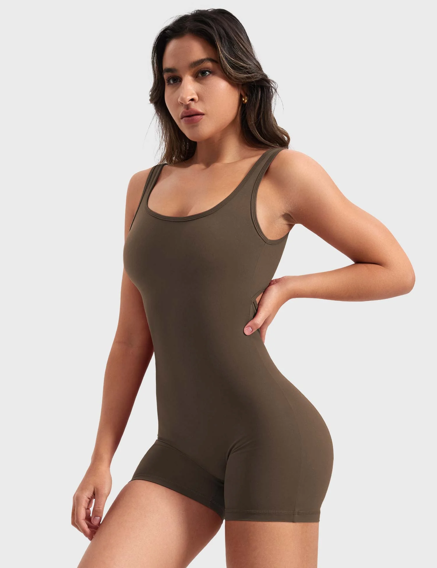 Yeoreo Lizvette V-Back Romper - Image 10