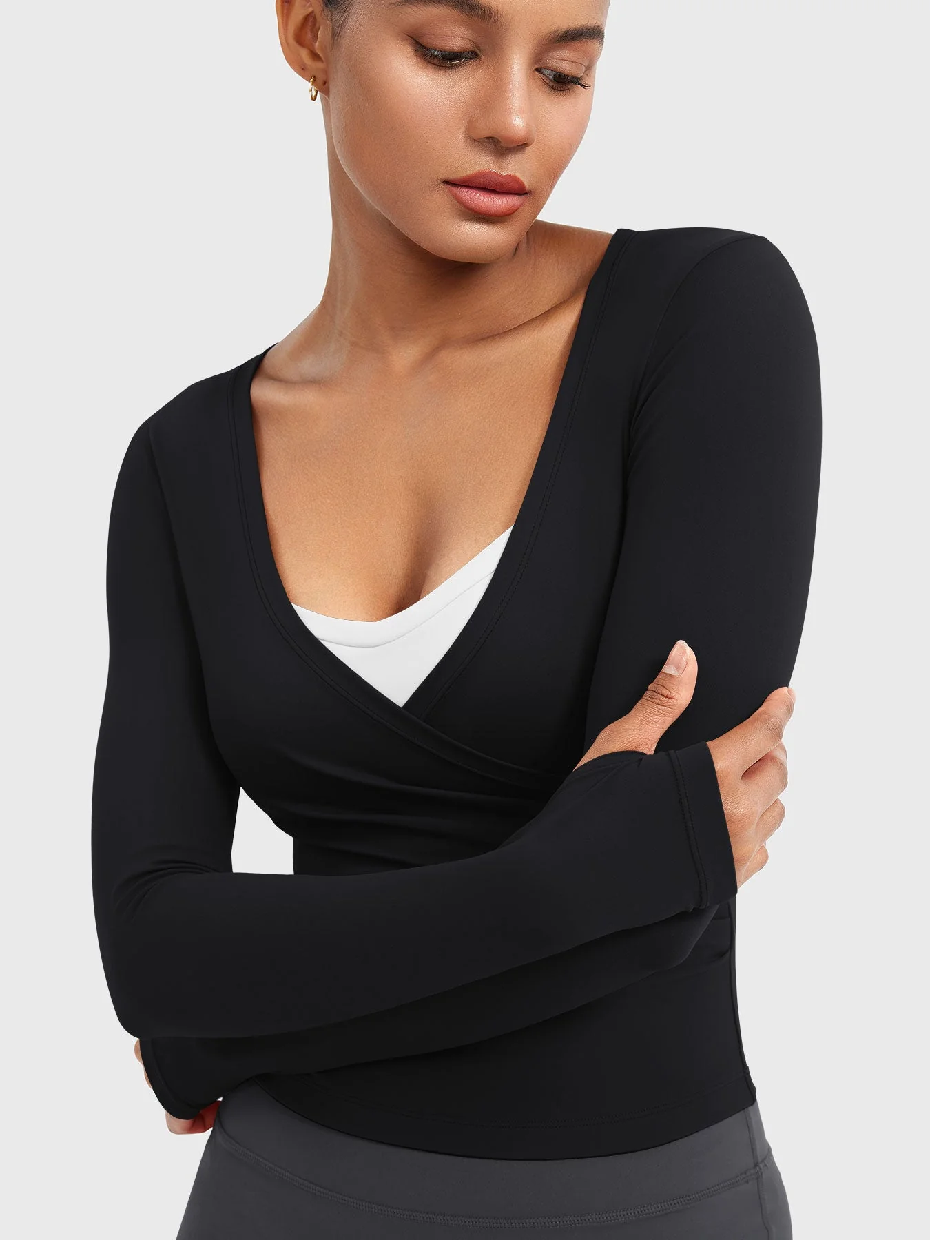 Yeoreo Minniy V Neck Long Sleeve Top - Image 9