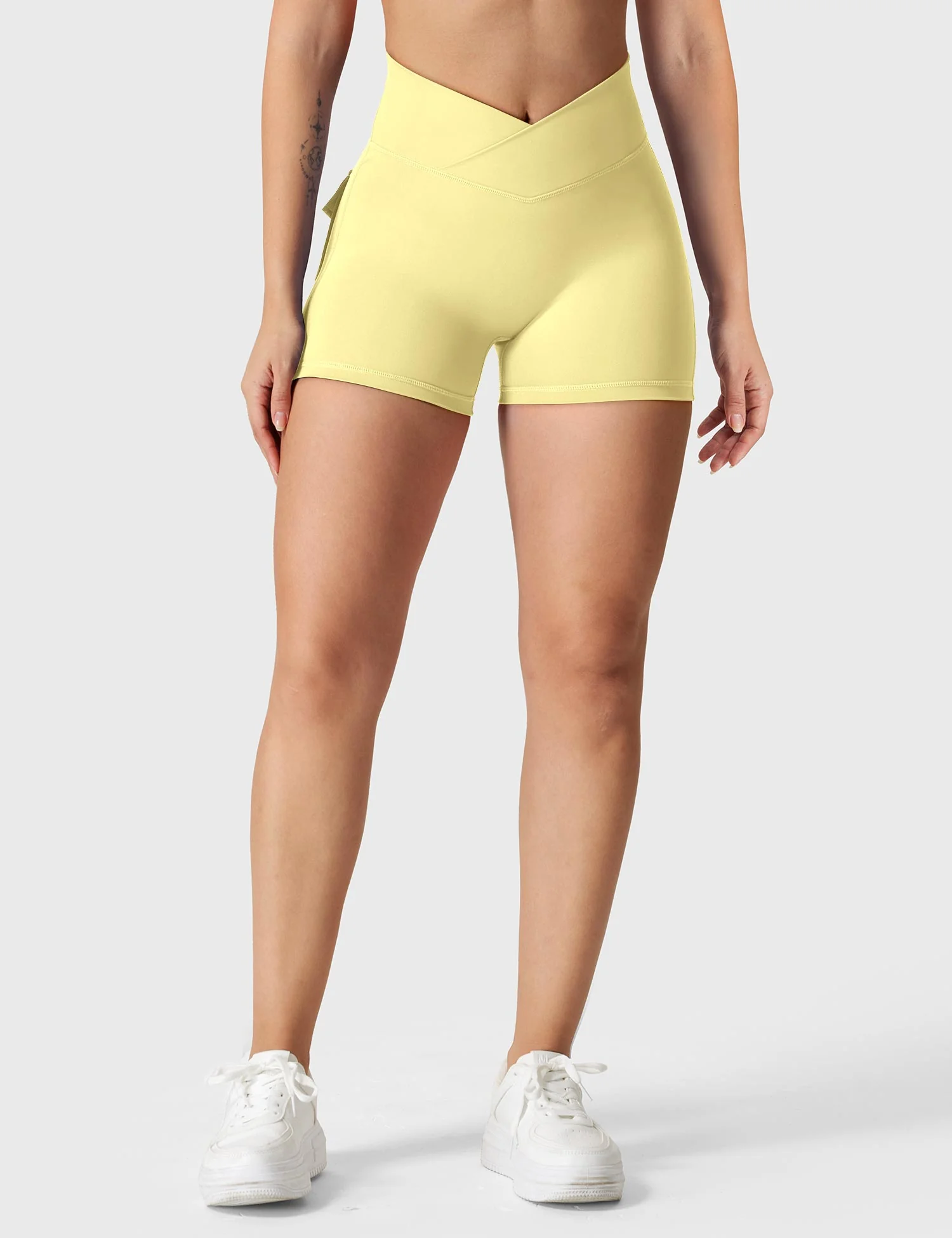 Yeoreo Charm CoreFlex™ V-Waistband 4.5" Shorts - Image 120