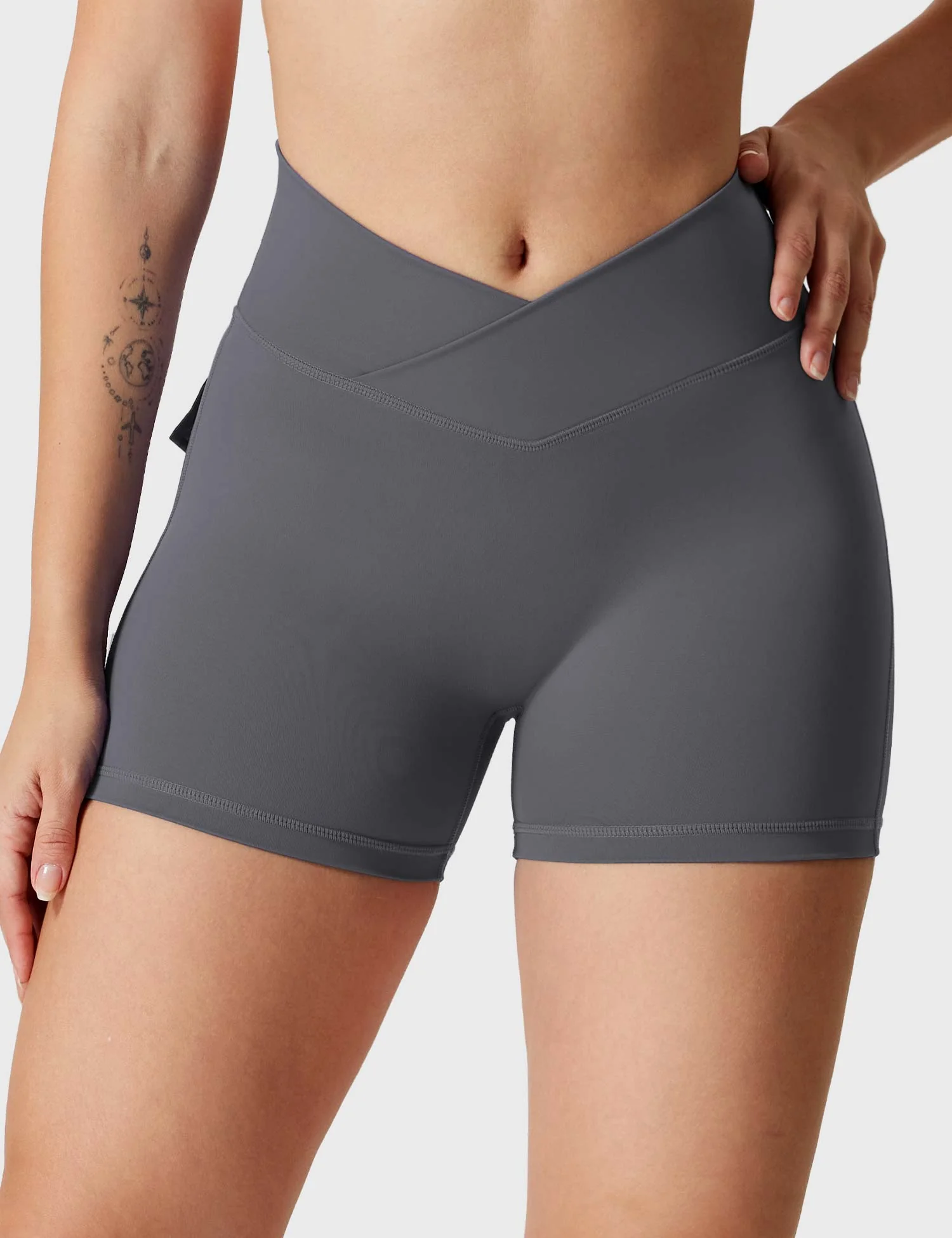 Yeoreo Charm CoreFlex™ V-Waistband 4.5" Shorts - Image 32