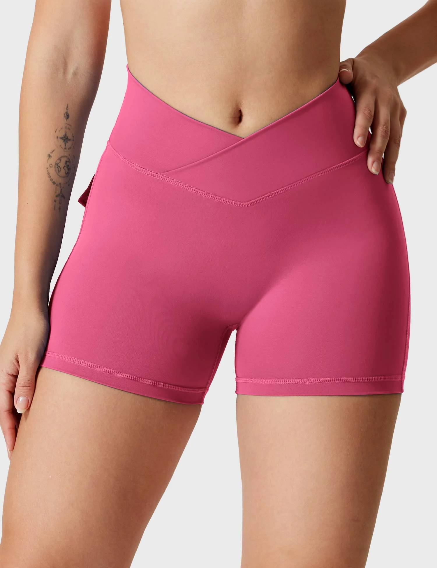 Yeoreo Charm CoreFlex™ V-Waistband 4.5" Shorts - Image 44