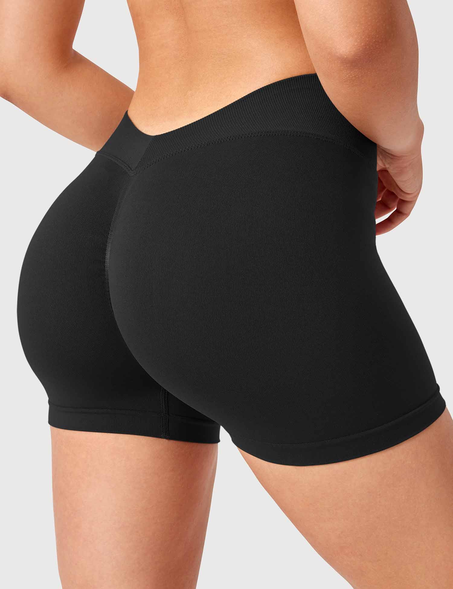 Yeoreo V Cross Liz Seamless Shorts 3.6" - Image 4