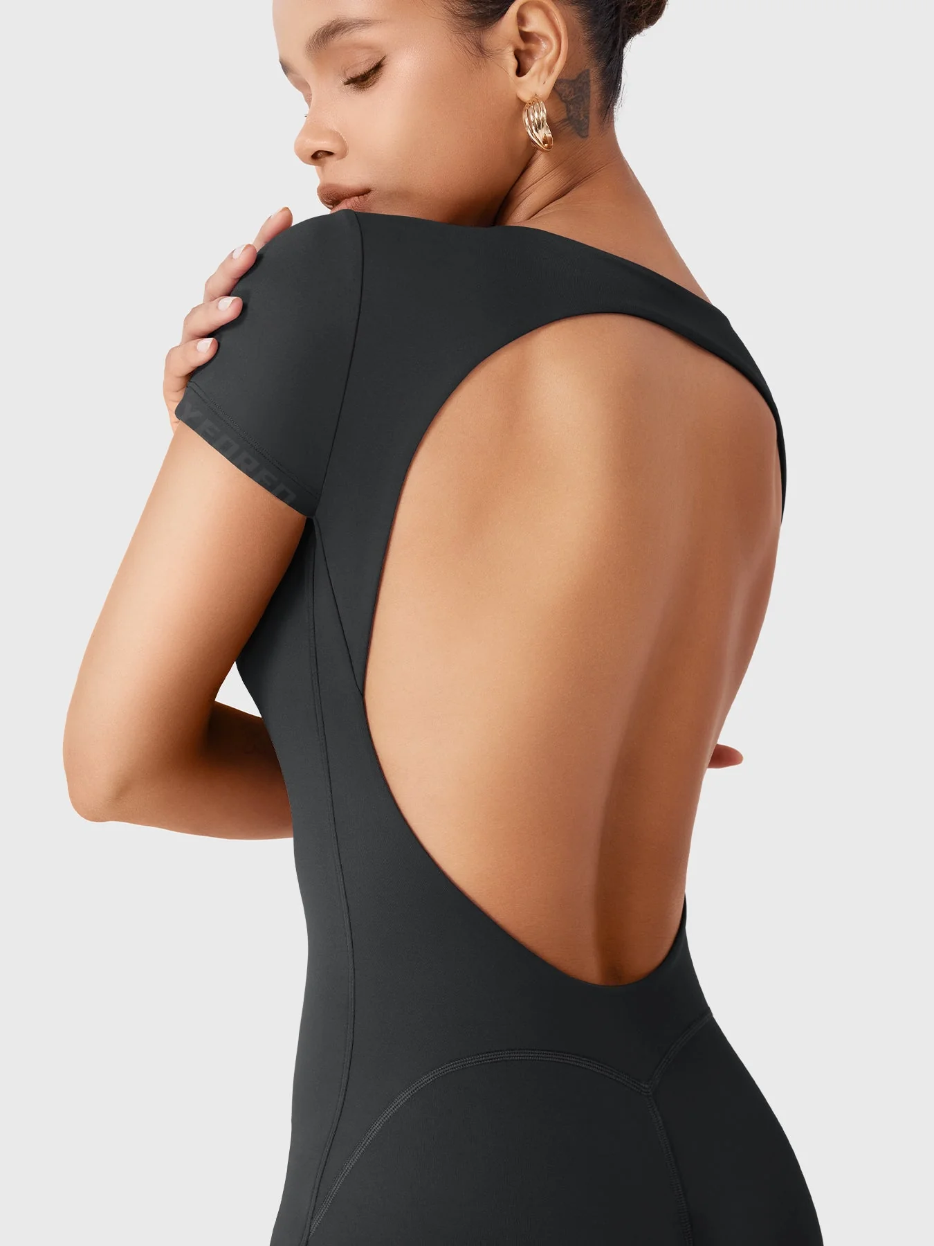 Yeoreo Xylia Open Back Romper - Image 10