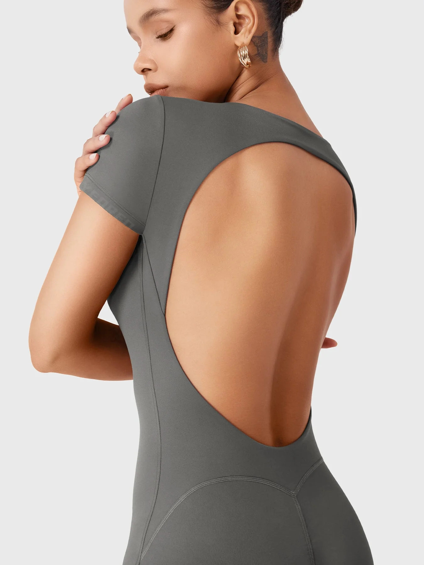 Yeoreo Xylia Open Back Romper - Image 15